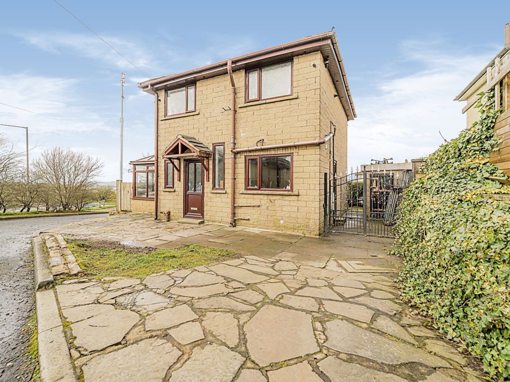 3 bed detached house for sale in Hillside Close, Burnley BB11 Zoopla