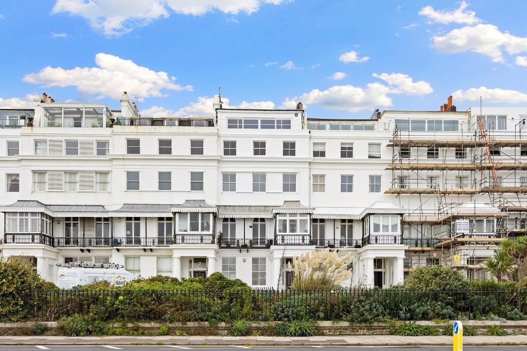 2 bed flat for sale in Chichester Terrace, Brighton BN2, £700,000 Zoopla