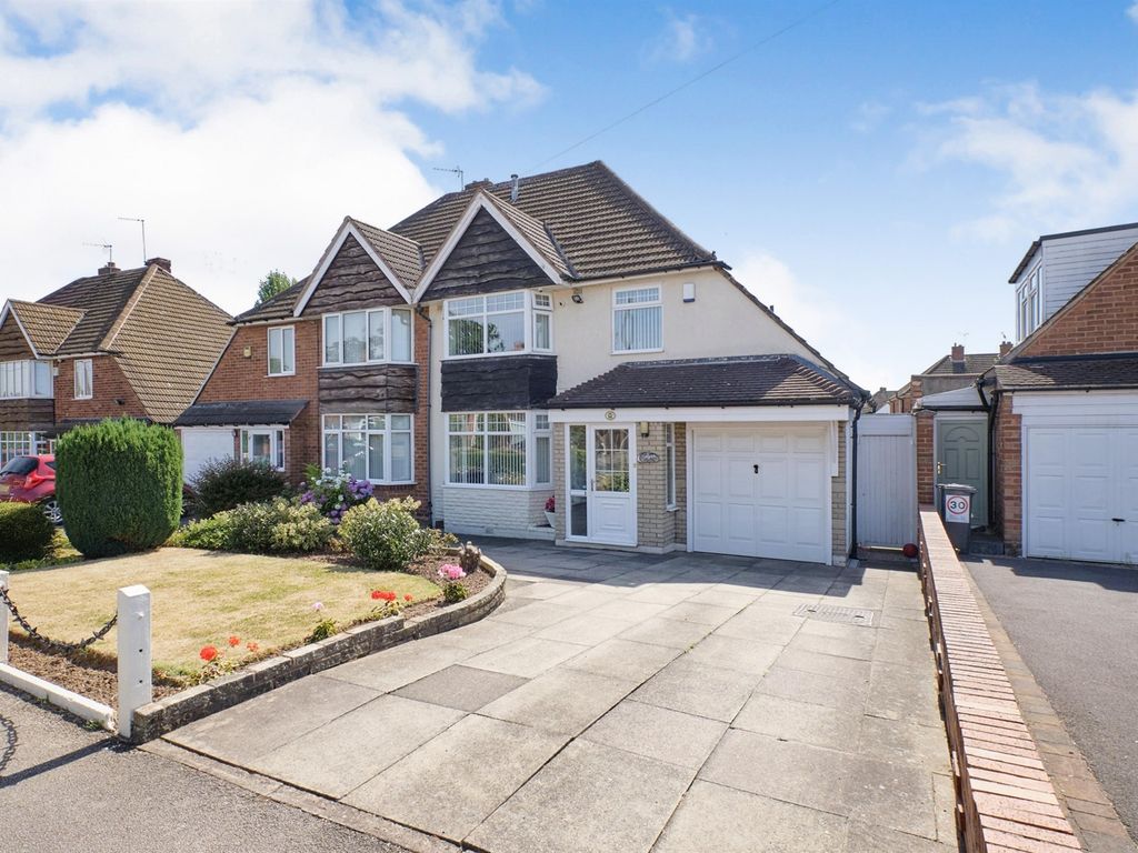 3 bed semidetached house for sale in Buckingham Road, Castle Bromwich