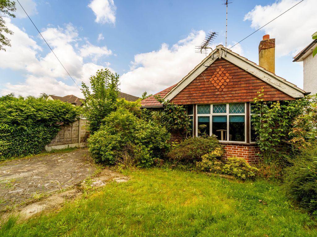 3 bed detached bungalow for sale in Ashford Road, Staines TW18, £550,000 Zoopla