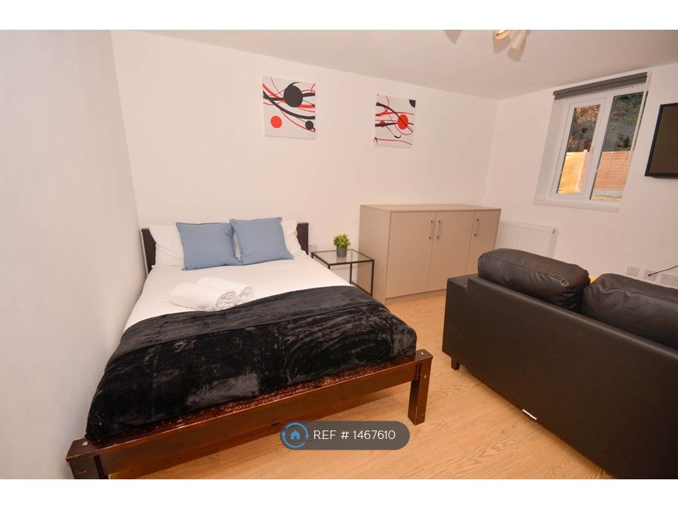 Studio to rent in Northfield, Birmingham B31 Zoopla