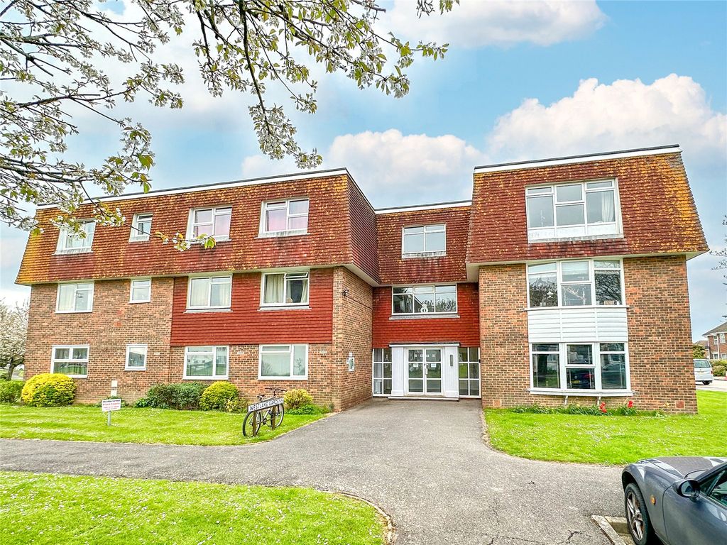 2 bed flat for sale in Westlake Gardens, Worthing, West Sussex BN13