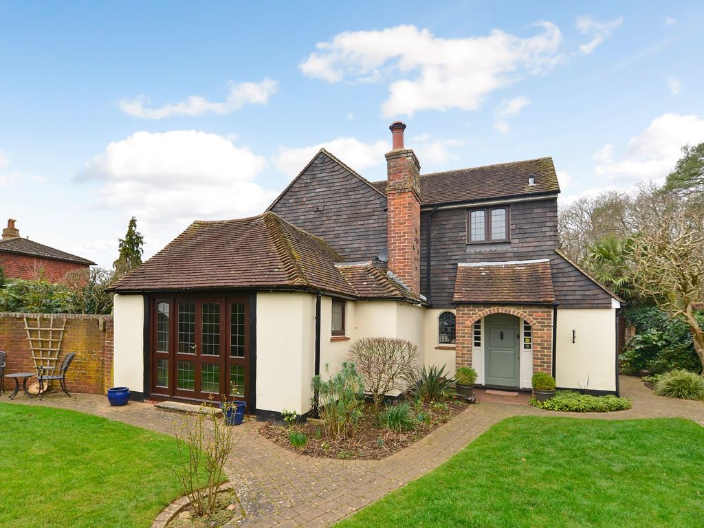 4 bed detached house for sale in Witley, Godalming, Surrey GU8, £