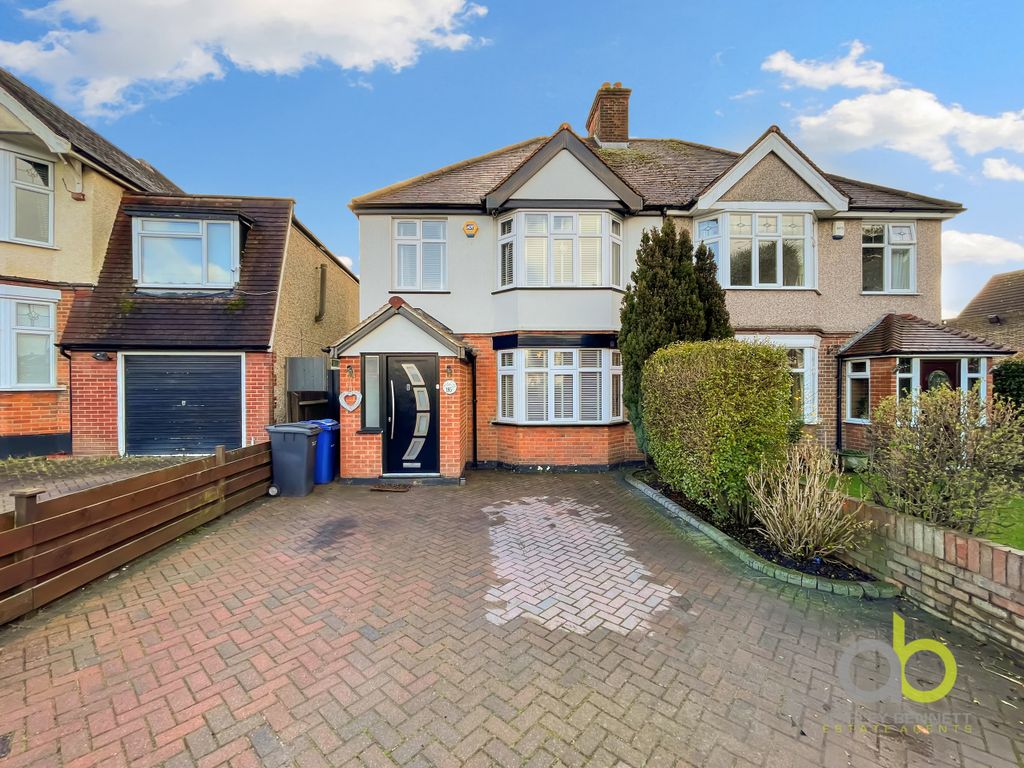 3 bed semidetached house for sale in Lodge Lane, Grays, Essex RM17