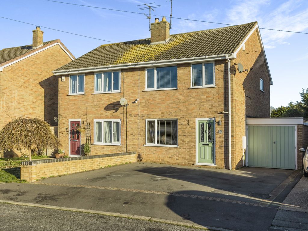 3 bed semidetached house for sale in Royal Oak Drive, Selston