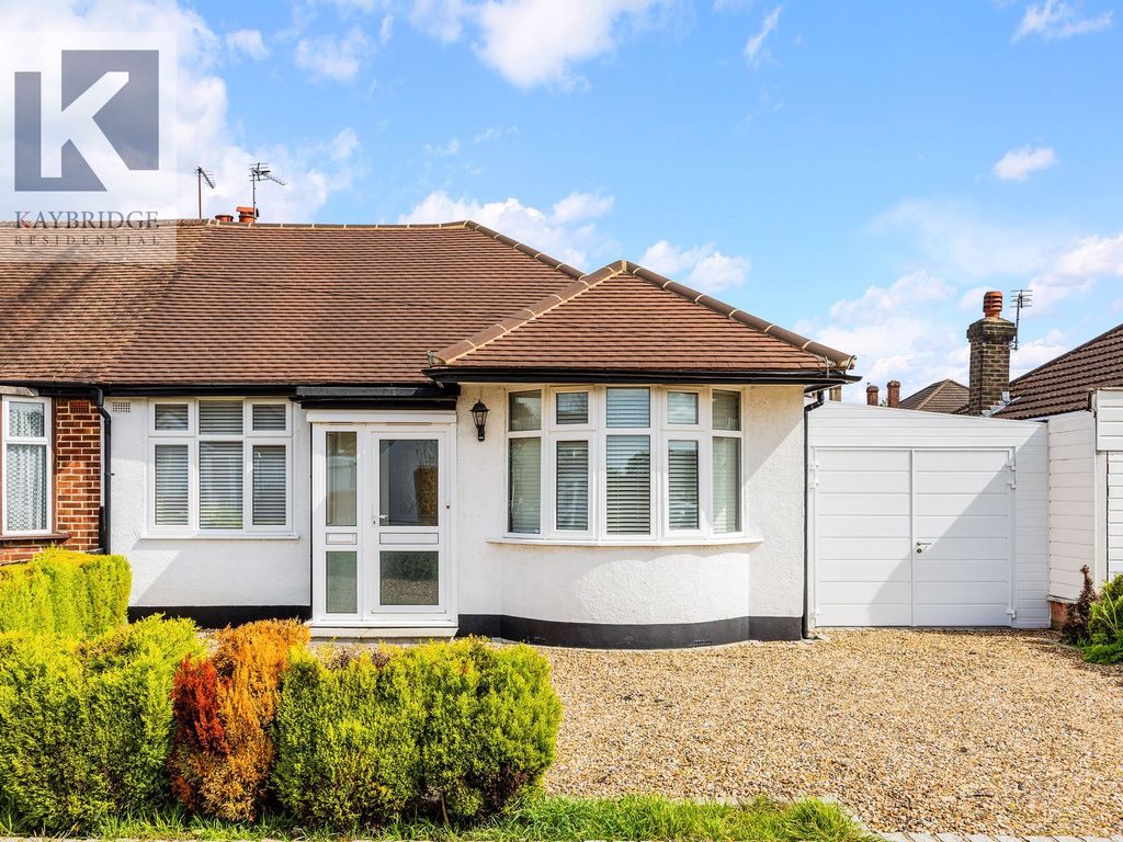 2 bed semidetached bungalow for sale in Riverview Road, Epsom KT19, £