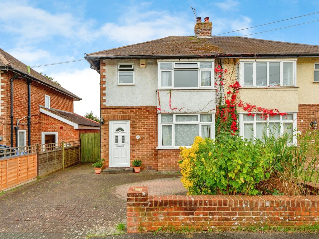 3 bed semidetached house for sale in Forest View Road, East Grinstead