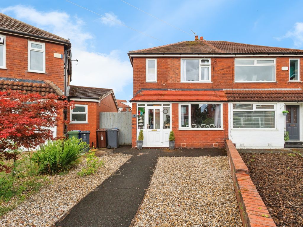 3 bed semidetached house for sale in Knowl Close, Manchester