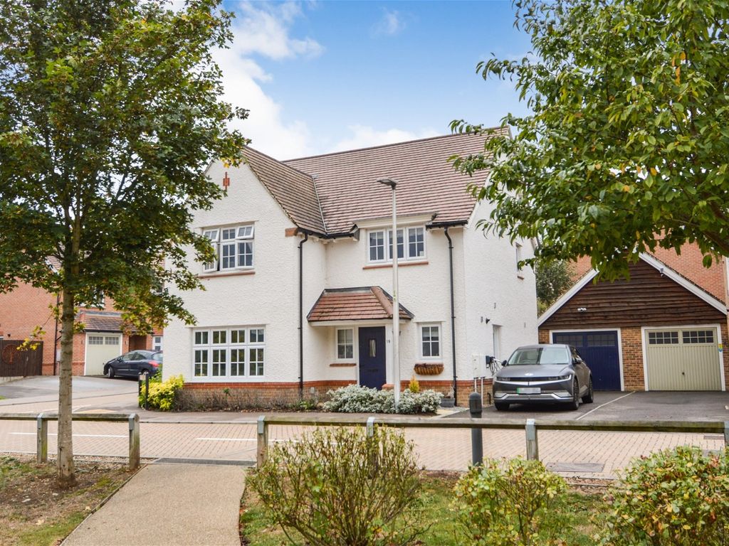 4 bed detached house for sale in The Timbers, St Andrews Park, Halling