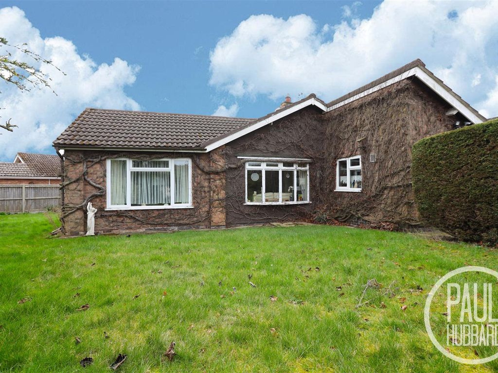 4 bed detached bungalow for sale in Church Lane, Carlton Colville NR33