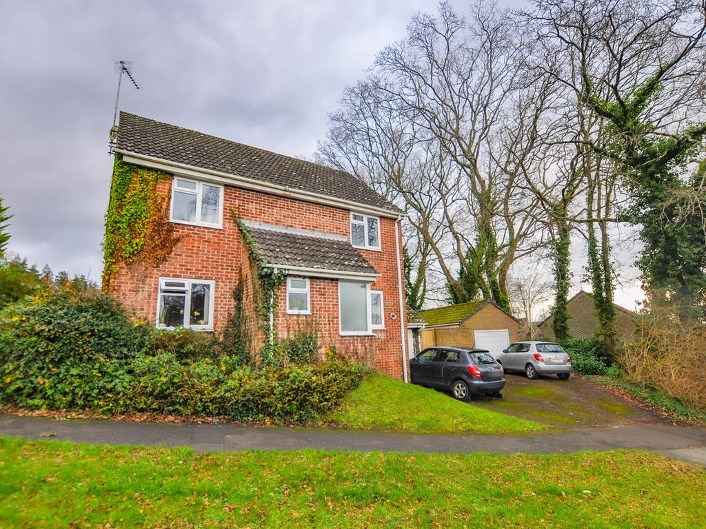 4 bed detached house for sale in Bridle Way, Wimborne BH21, £495,000