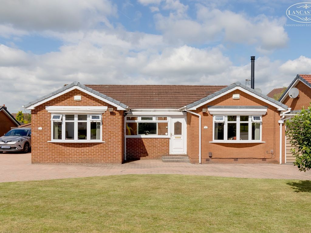 3 bed detached bungalow for sale in Hollowell Lane, Horwich, Bolton BL6