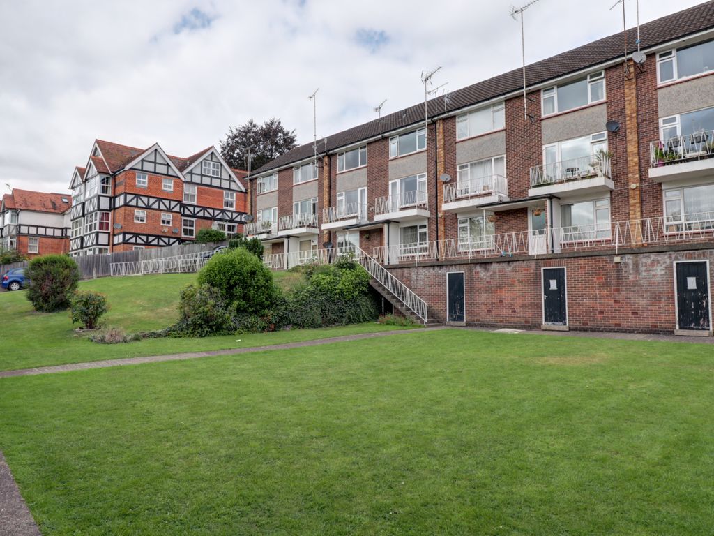 2 bed to rent in Edgecote House, Amersham Hill, High