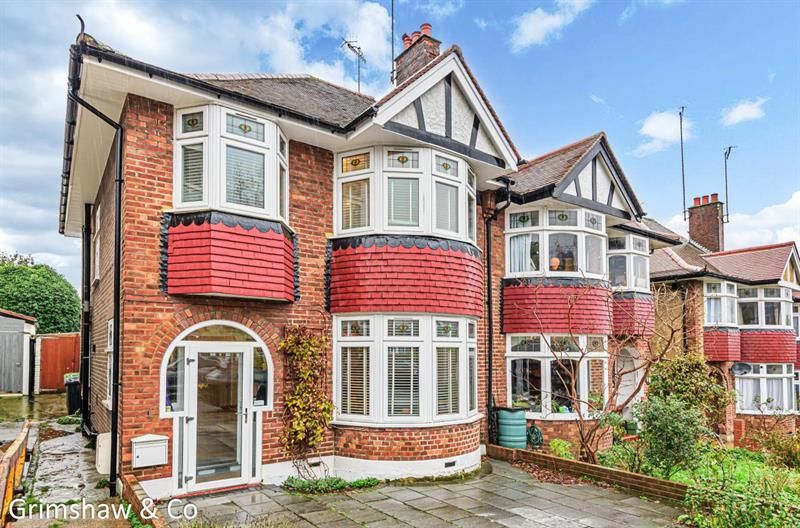 3 bed property for sale in Brookfield Avenue, Greystoke Park Estate