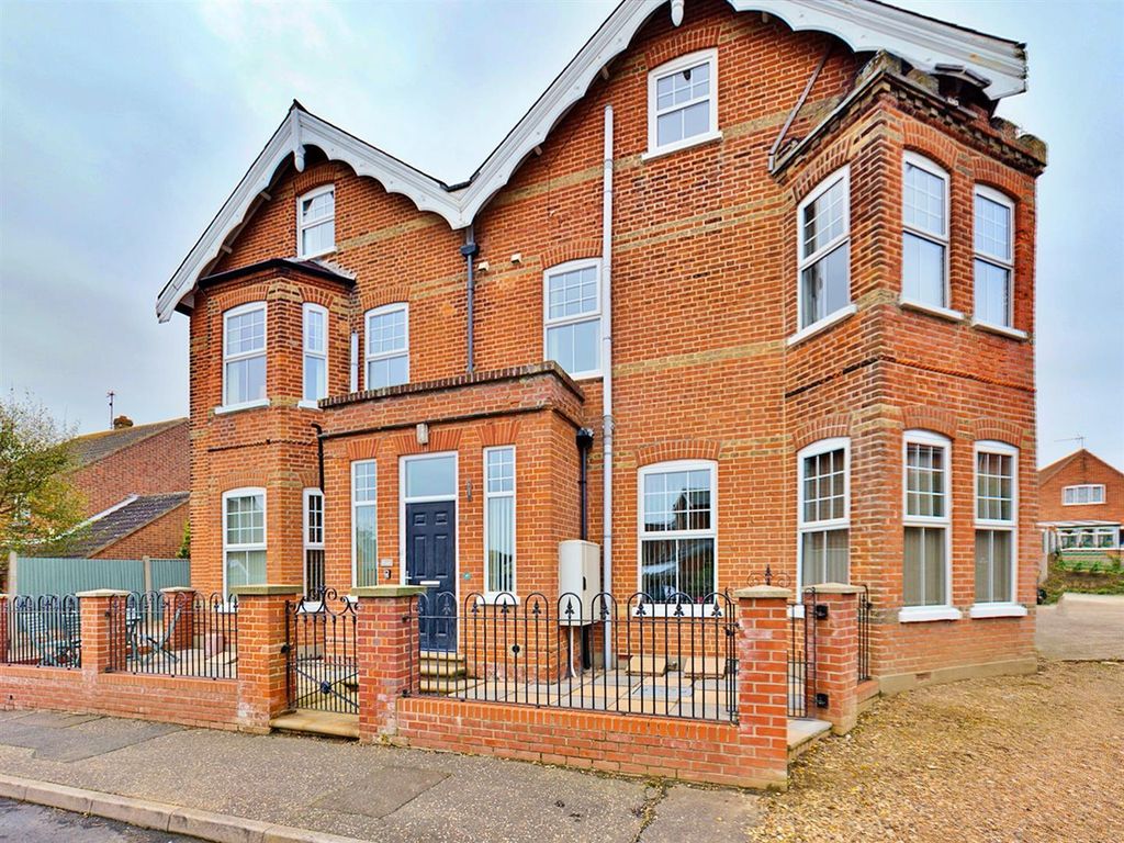 6 bed property for sale in Goodwin Road, Mundesley, Norwich NR11, £