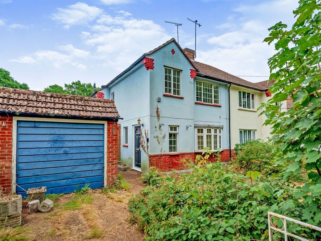 3 bed semidetached house for sale in Road, Horley RH6 Zoopla