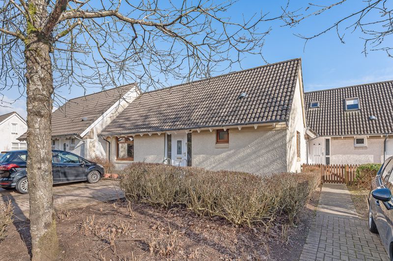 1 bed terraced bungalow for sale in 9 Haddington Gardens, Lawthorn KA11, £90,000 Zoopla