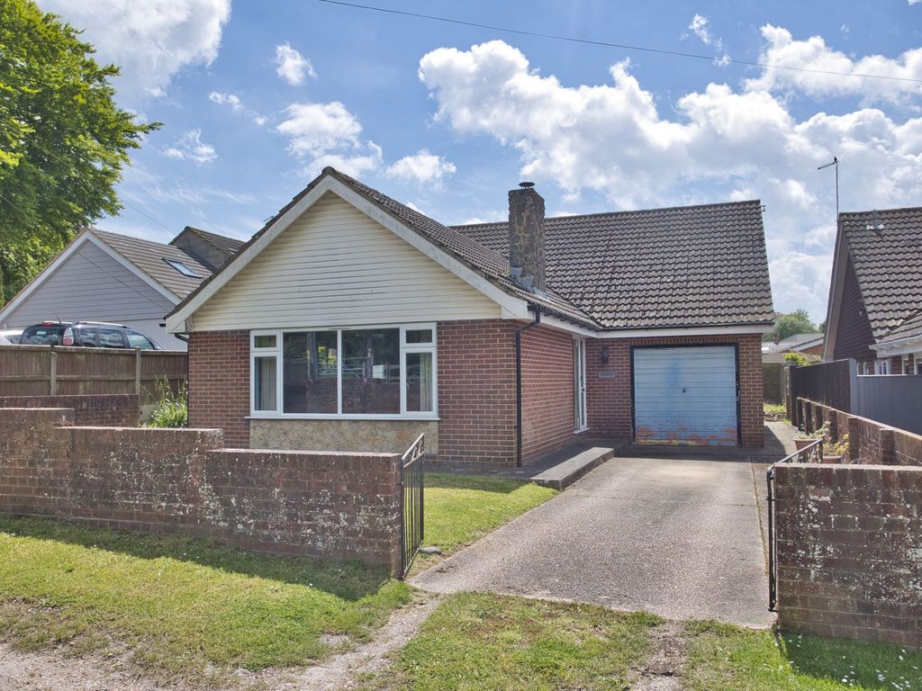 3 bed detached bungalow for sale in Meadow View Road, Shepherdswell