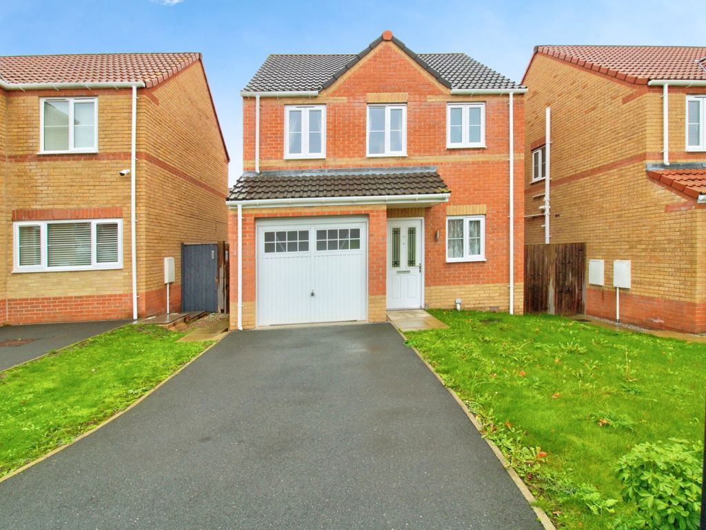 3 bed detached house for sale in Bella Avenue, Goldthorpe, Rotherham