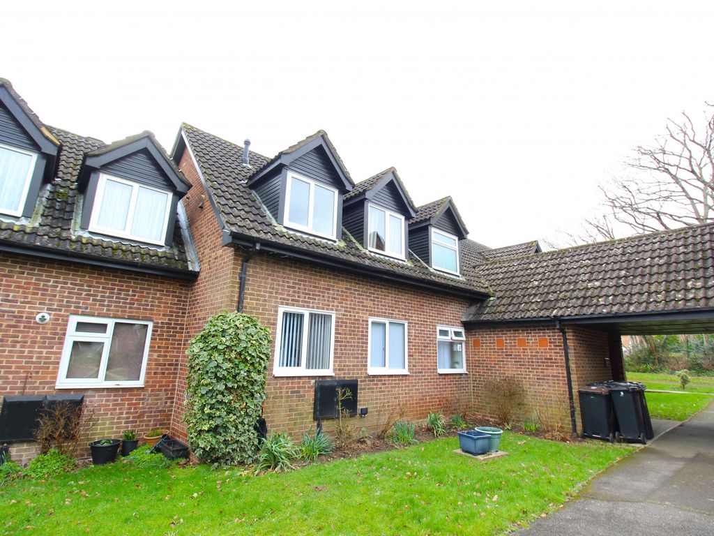 2 bed flat for sale in Anncott Close, Lytchett Matravers BH16 Zoopla