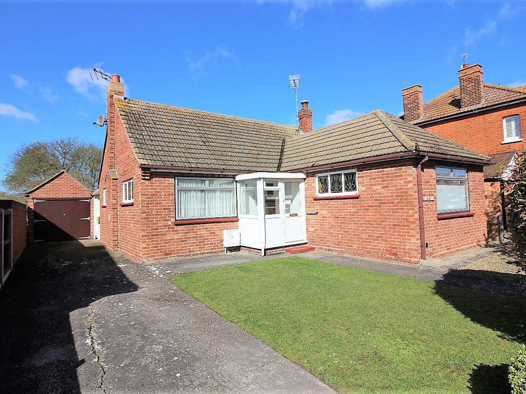 2 bed detached bungalow for sale in York Road, Holland On Sea, Clacton