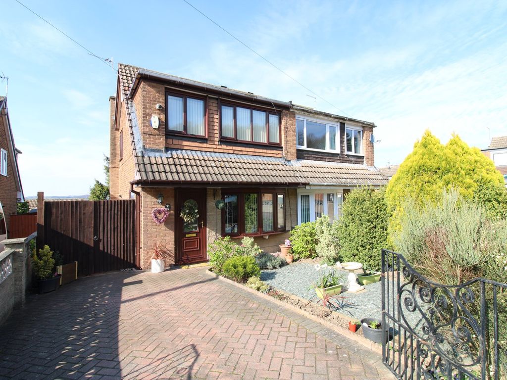 3 bed semidetached house for sale in Eastdown, Castleford, West Yorkshire WF10 Zoopla