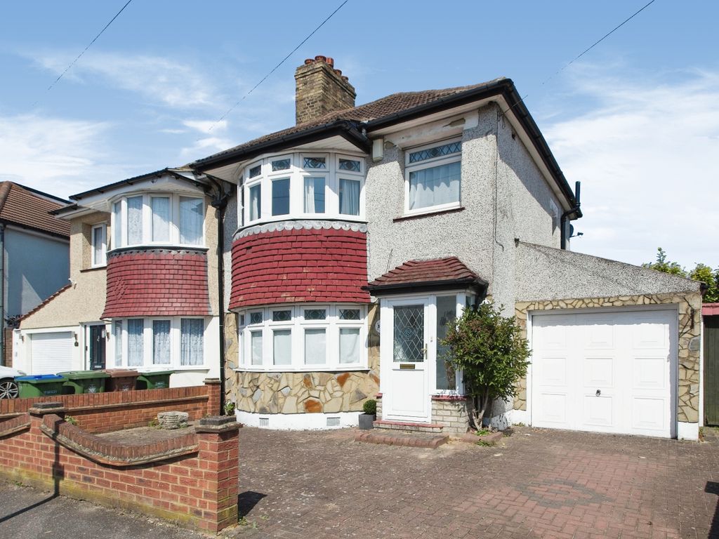 3 bed semidetached house for sale in Gipsy Road, Welling, Bexleyheath