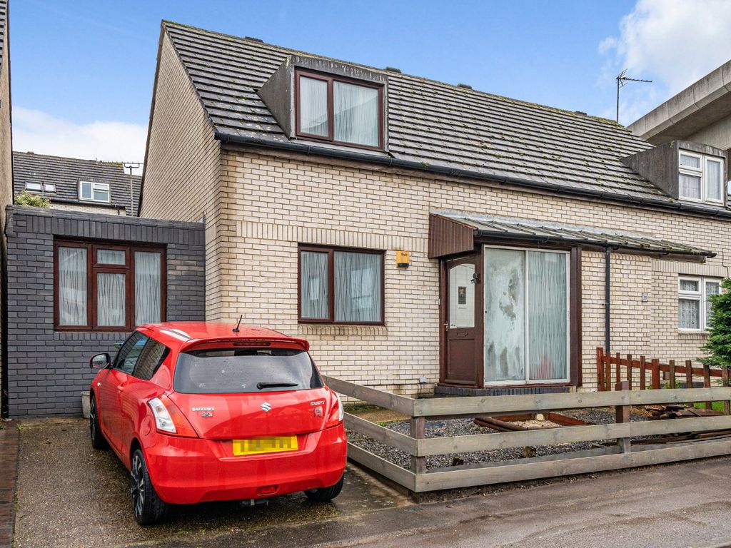 3 bed semidetached house for sale in Hazel Road, Southampton