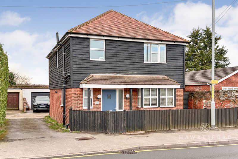 3 bed detached house for sale in London Road, Teynham, Sittingbourne