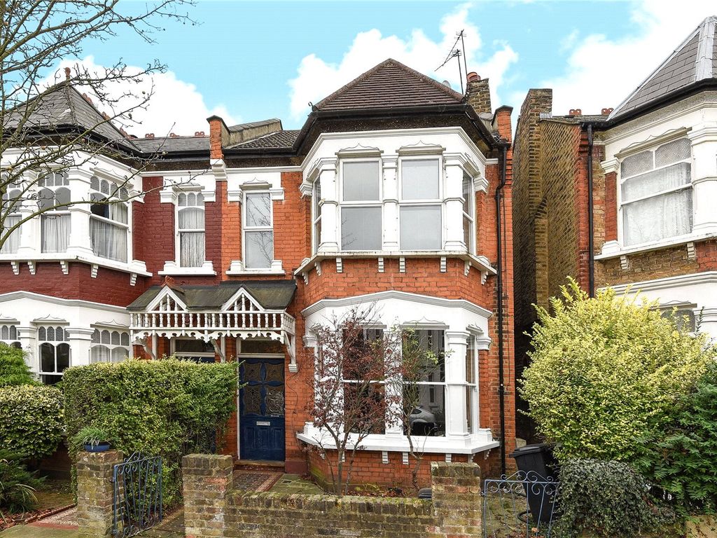 2 bed flat to rent in Osborne Road, Palmers Green, London N13, £1,600