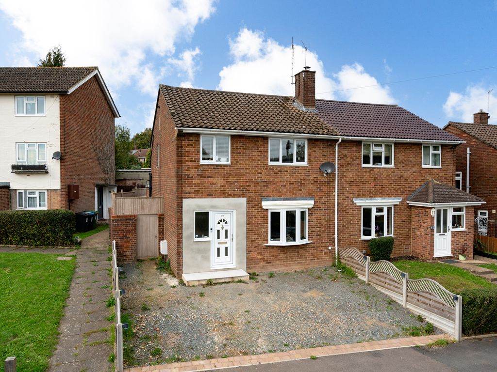 3 bed semidetached house for sale in School Row, Hemel Hempstead