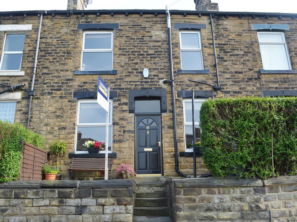 2 bed terraced house to rent in Thorpe Road, Pudsey LS28, £850 pcm Zoopla