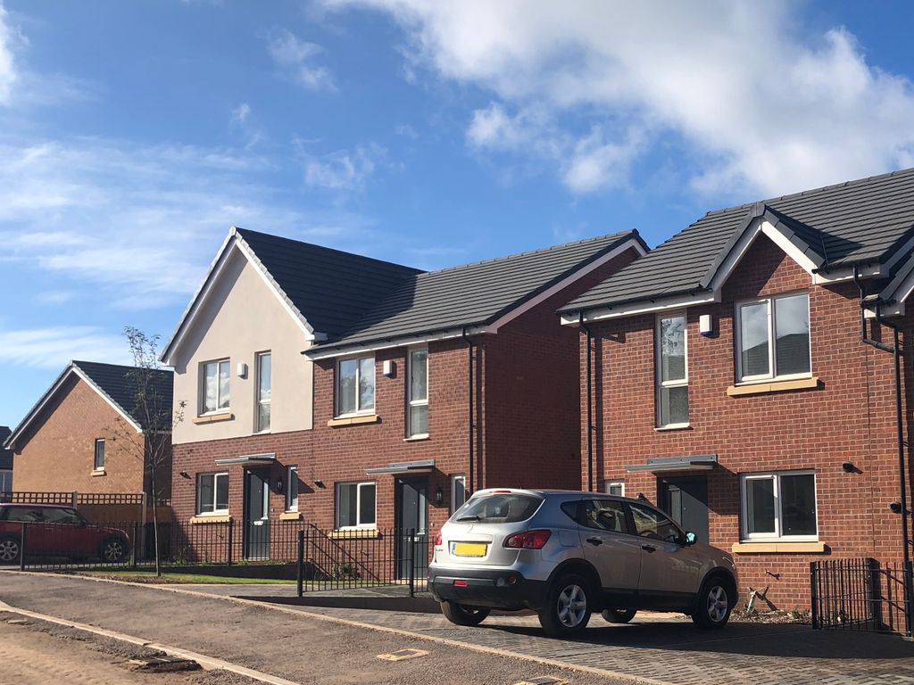 New home, 3 bed semidetached house for sale in Fivelands Road