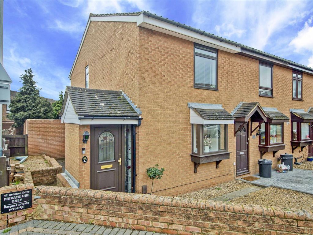 2 bed end terrace house for sale in Aylsham Drive, Ickenham UB10 Zoopla