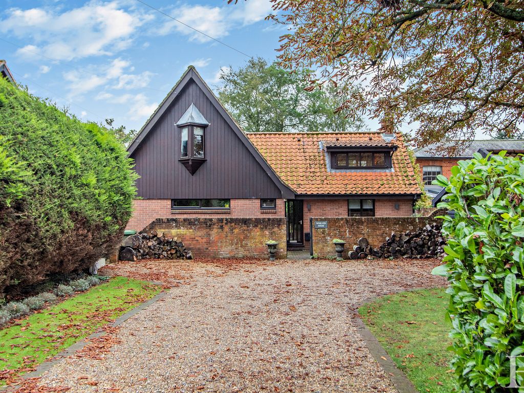 3 bed detached house for sale in Castle Hill Road, New Buckenham