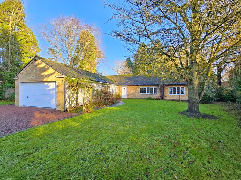 3 bed bungalow for sale in Woolsington Park South, Woolsington