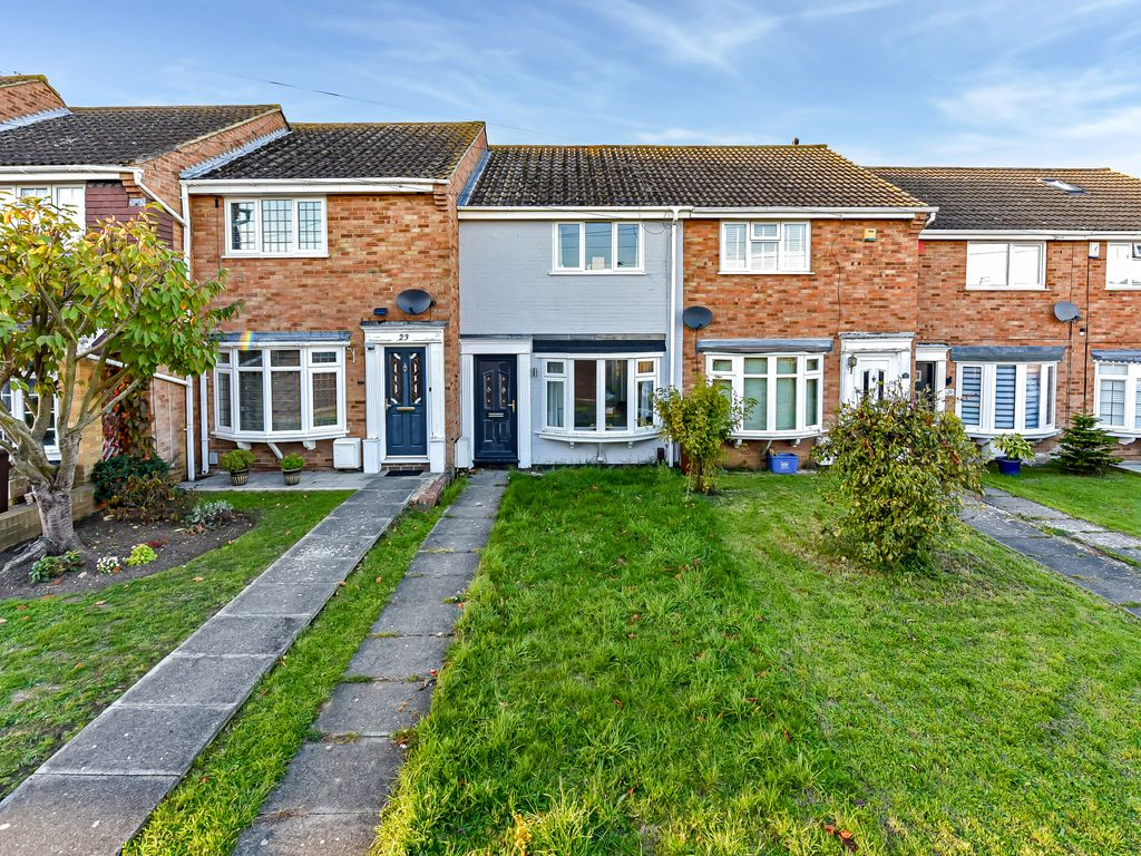 2 bed terraced house for sale in Highlands Close, Strood, Rochester