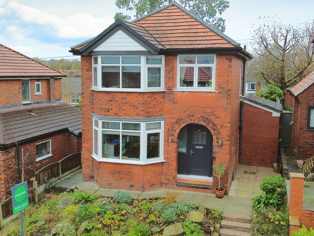 3 bed detached house for sale in Cranford Avenue, Whitefield M45, £