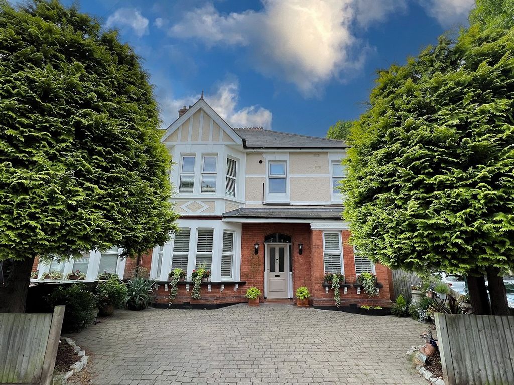 1 bed flat to rent in Blenheim Gardens, Wallington, Surrey SM6, £1,000