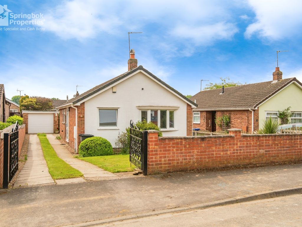 3 bed bungalow for sale in Bowland Close, Bentley, Doncaster, South Yorkshire DN5, £190,000 Zoopla