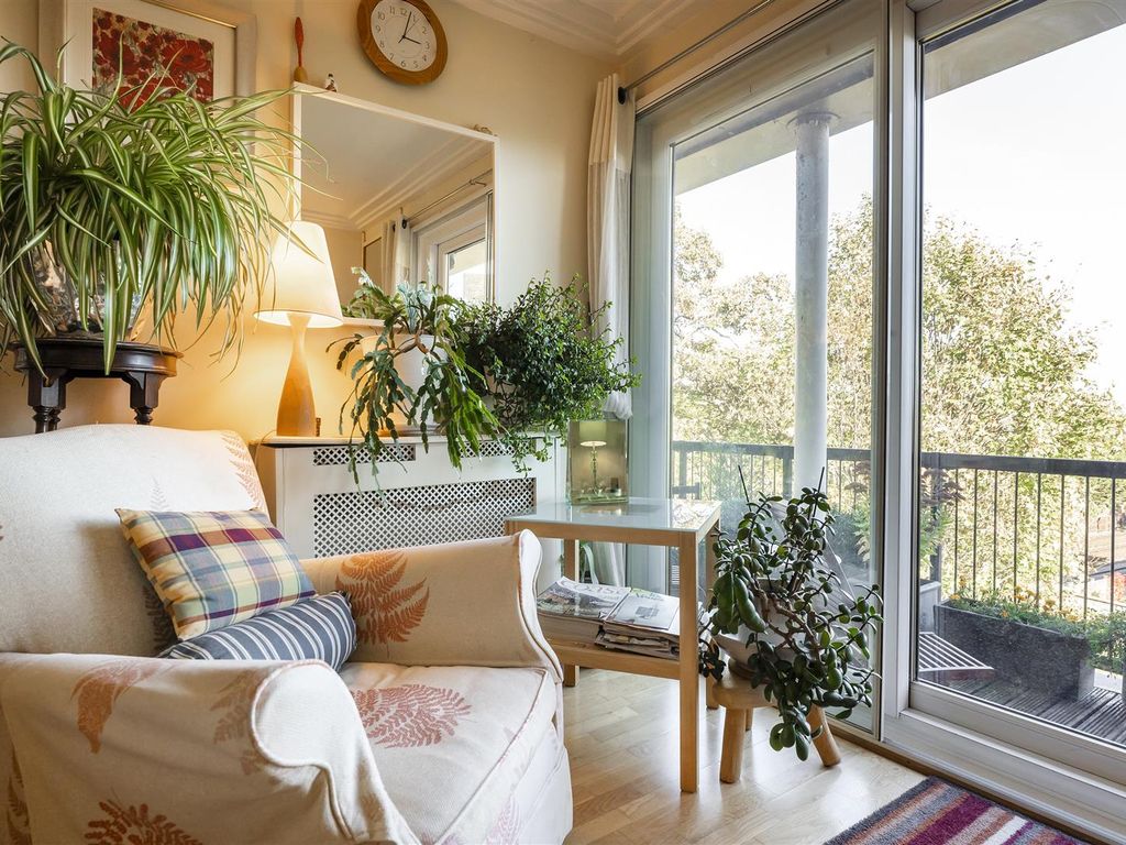 Warwick Drive Putney London SW15