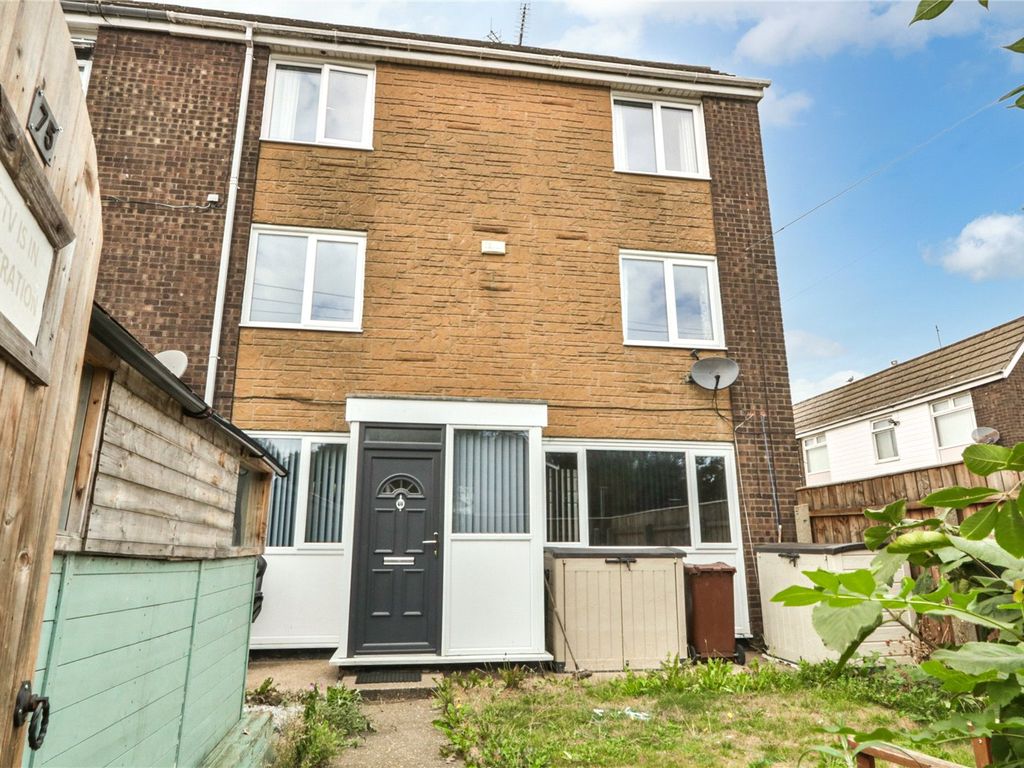 5 bed end terrace house for sale in Logan Close, Bransholme, Hull HU7