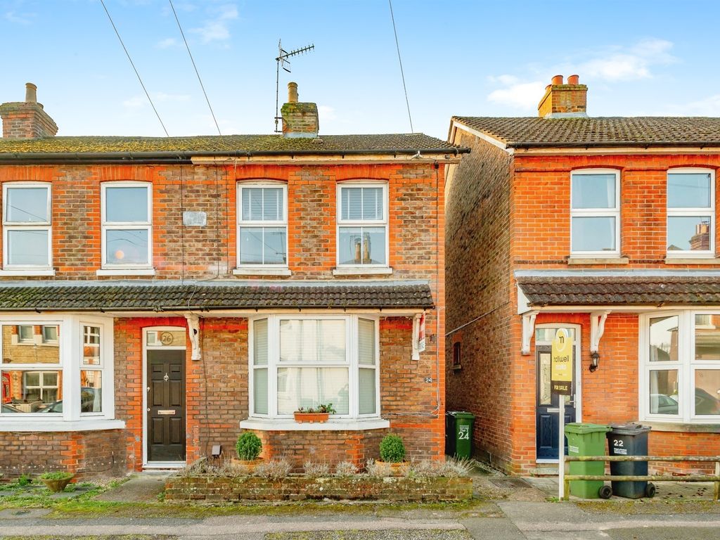 1 bed for sale in Lyndale Road, Redhill RH1, £215,000 Zoopla