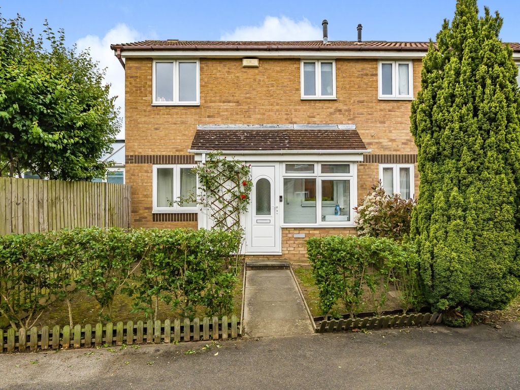 1 bed semidetached house for sale in Hambleton Close, Worcester Park