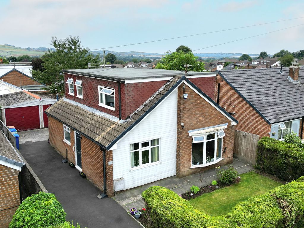 5 bed detached bungalow for sale in Kensington Close, Milnrow, Rochdale