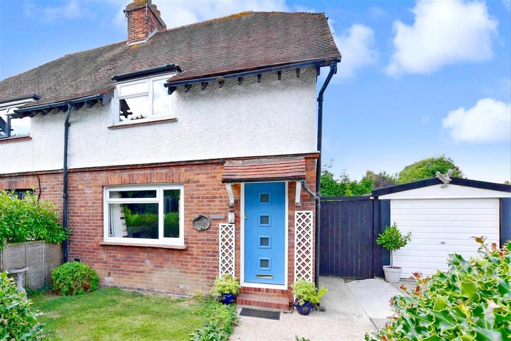 3 bed semidetached house for sale in Shipbourne Road, Tonbridge, Kent