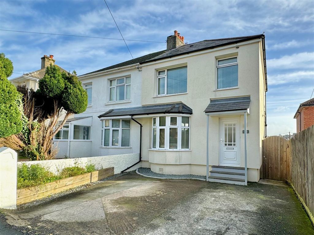 3 bed semidetached house for sale in Park Avenue, Plymstock, Plymouth