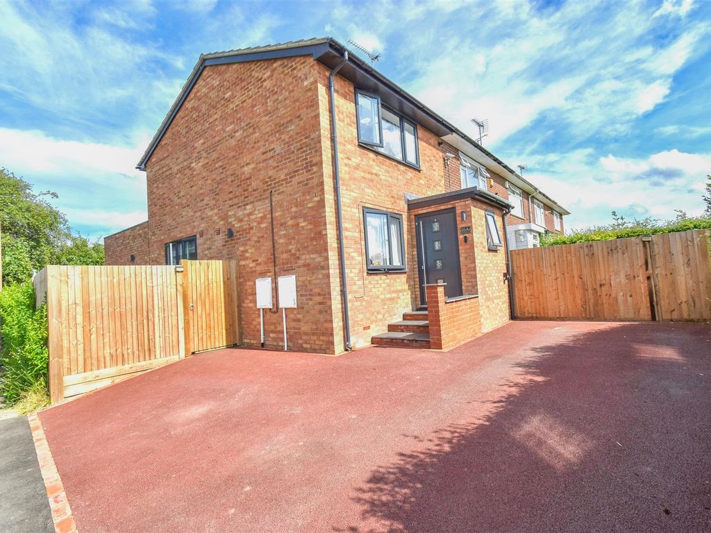 3 bed end terrace house for sale in Bower Walk, Staplehurst, Tonbridge