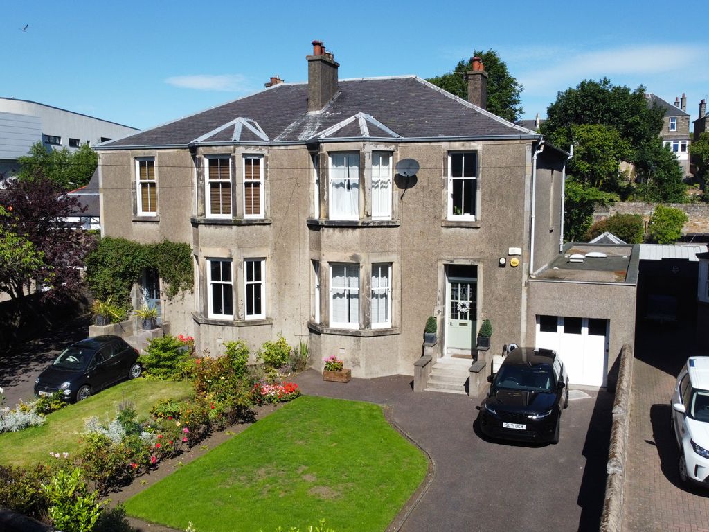 4 bed semidetached house for sale in Townsend Place, Kirkcaldy KY1