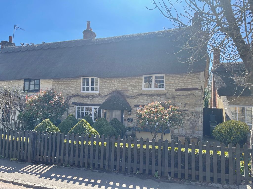 3 bed semidetached house for sale in Main Street, Tingewick